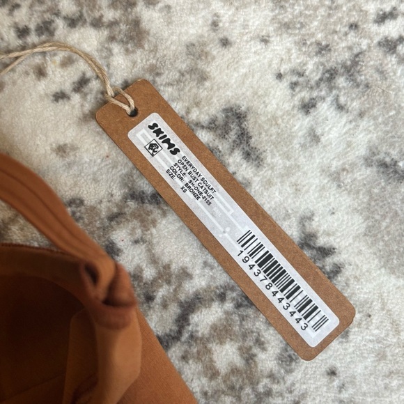 NWT SKIMS Tan Everyday Sculpt Open Bust Catsuit Shapewear Bodysuit Size XS - Picture 4 of 5